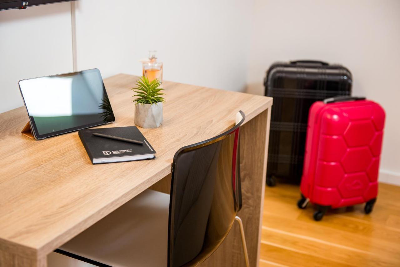 Chambre Double ou Lits Jumeaux avec Salle de Bains Privative