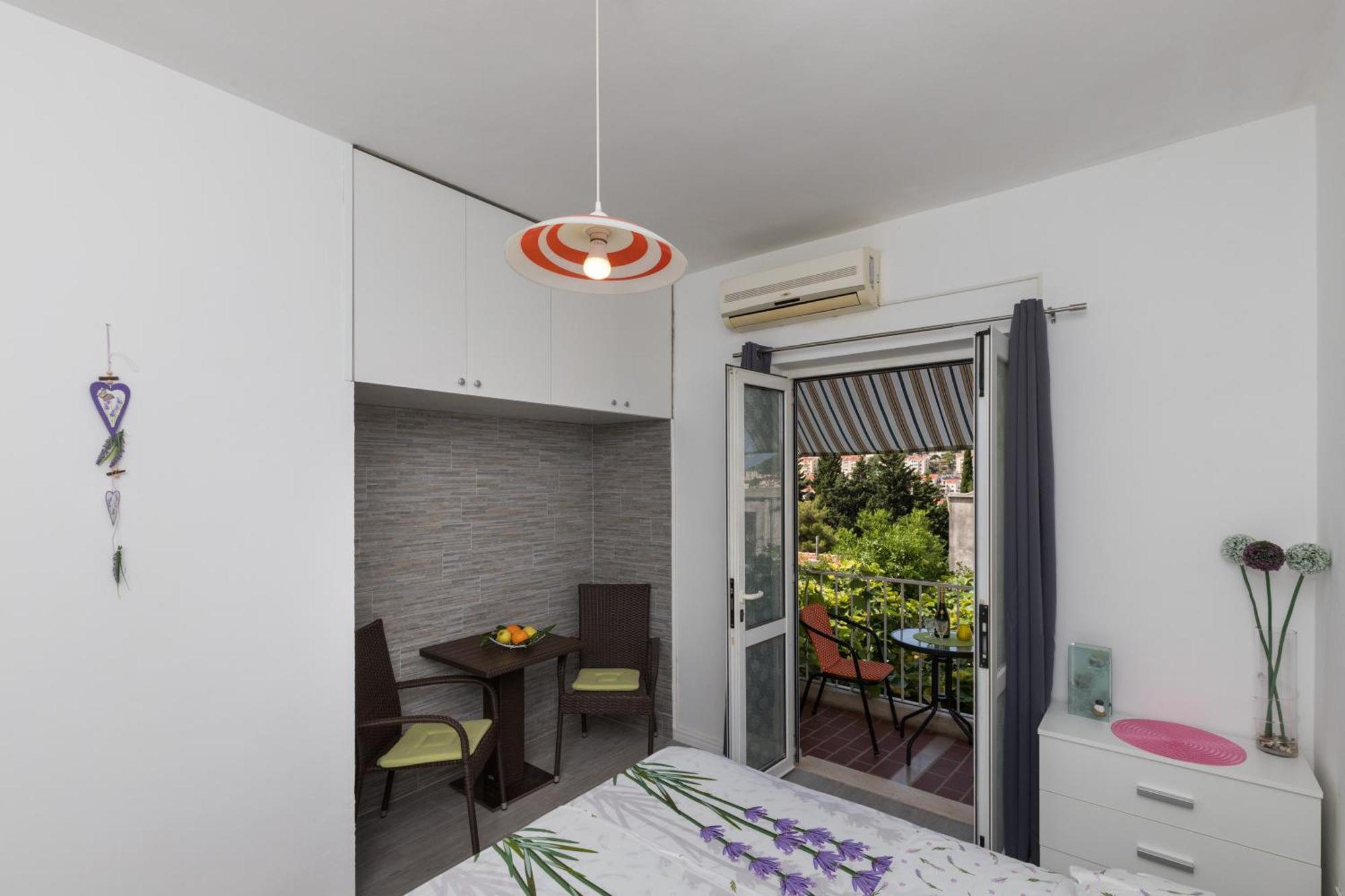 Chambre Double avec Salle de Bains Commune