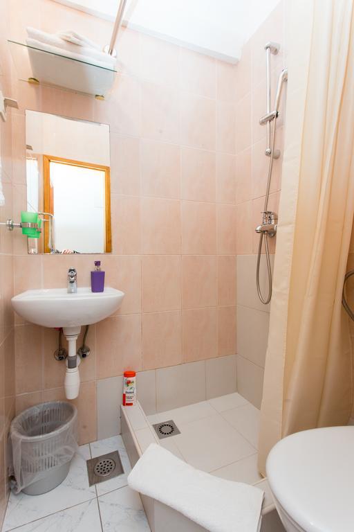Chambre Simple avec Salle de Bains