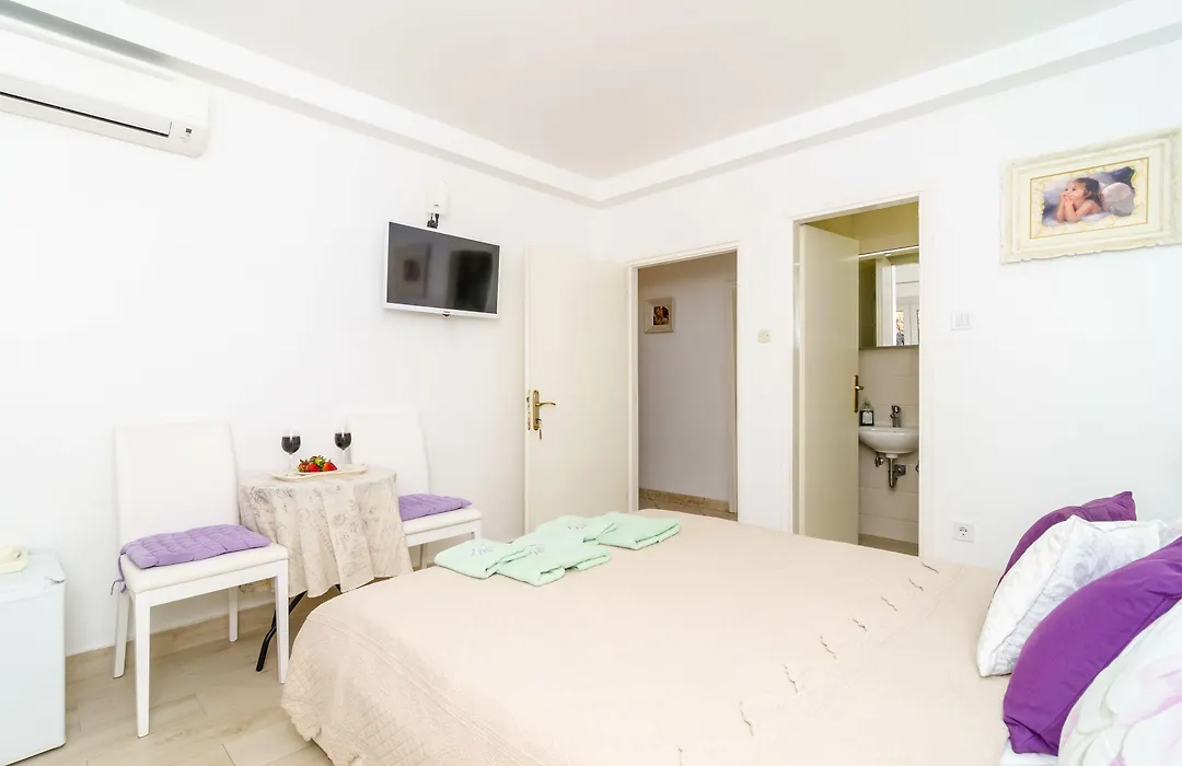 Guest House Ćuk-1
