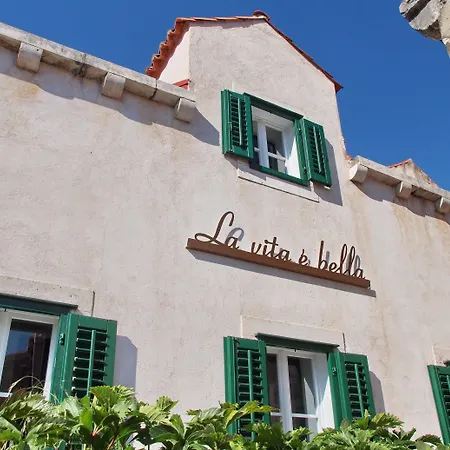 La Vita E Bella II-2