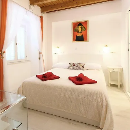 Angelus Rooms-2
